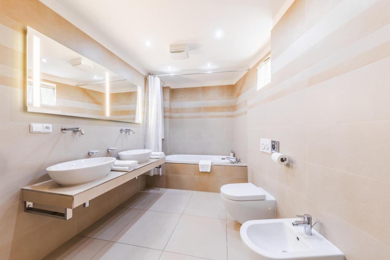 Aparthotel Tycho De Brahe Прага Екстериор снимка
